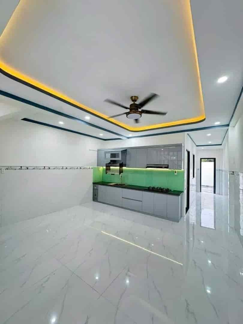 Bán nhà mới shr, 100m2 sân xe hơi, Bình Chuẩn, Thuận An, bd, giá chỉ 2tyxx