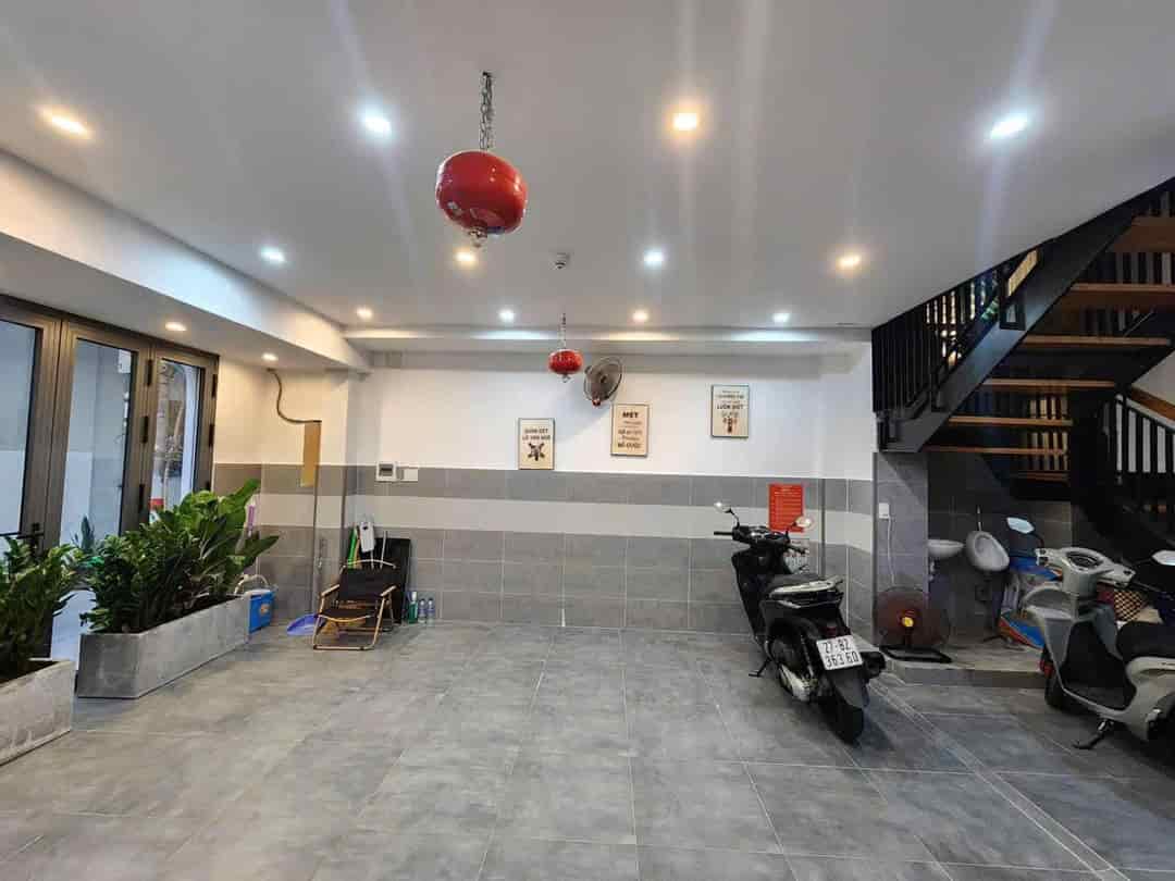 Bán nhà Lạc Long Quân, p.5, q.11, 64m2, 879triệu