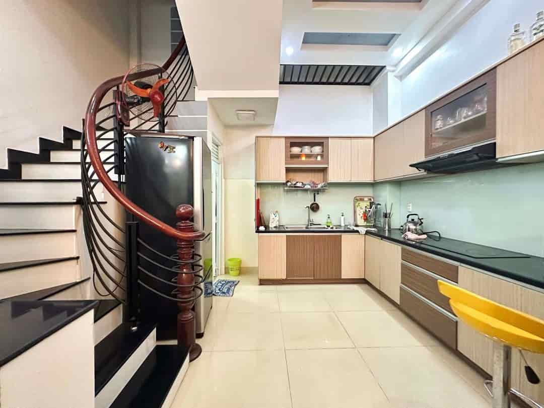 Định cư qua Mỹ bán nhà đ.Công Trường Lam Sơn, quận 1, 1ty32, 62m2