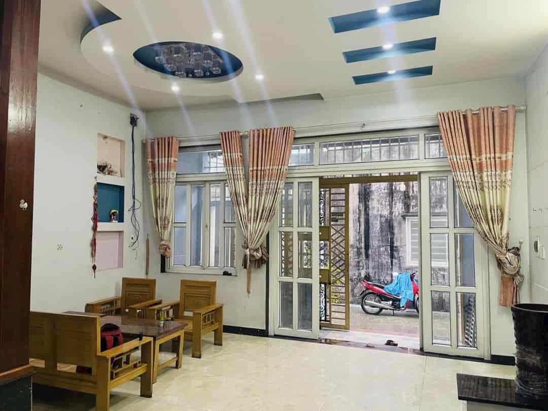 Bán nhà mặt hẻm Trần Quang Khải, Q.1 50m2 1 tỷ 870tr