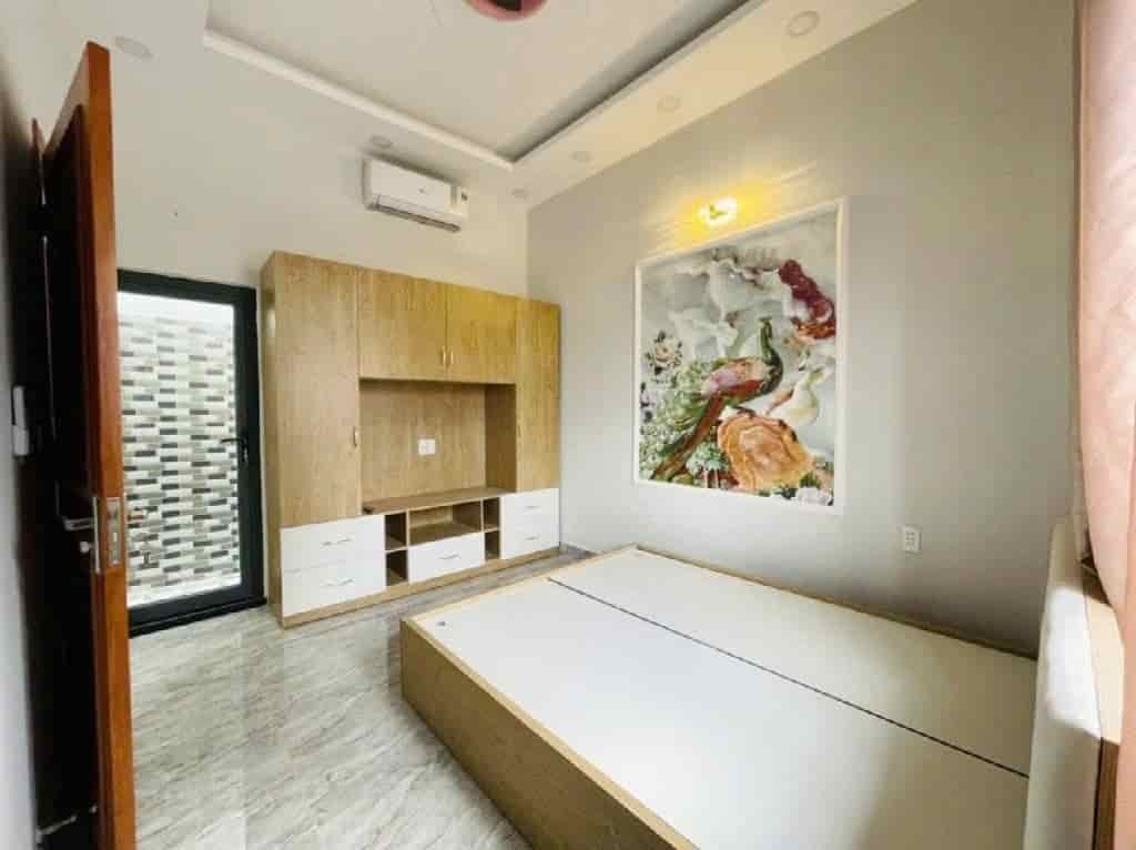 Bán nhà phố Tân Thới Nhất, Quận 12, 62m2, 1 tỷ 3