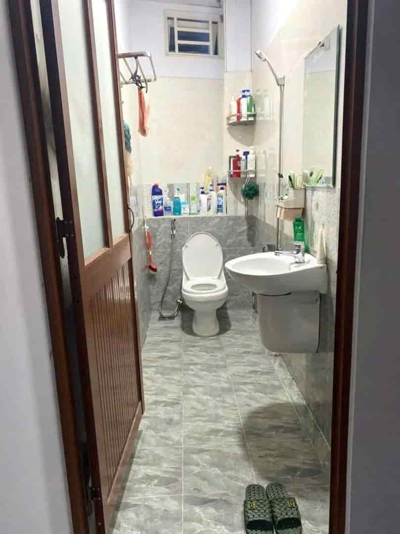 Cần bán gấp căn hộ Tản Đà Court Q5, 2PN 2WC, 1 tỷ 560 triệu, có sổ riêng