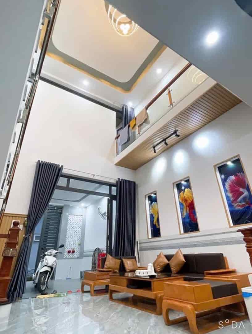 Bán nhà đất tại Phú Nhuận, 80m2 giá chỉ 2 tỷ 4, pháp lý đầy đủ