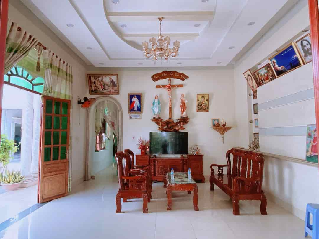 Bán nhà đất trung tâm SG, giá chỉ 2 tỷ 2 cho 50m2