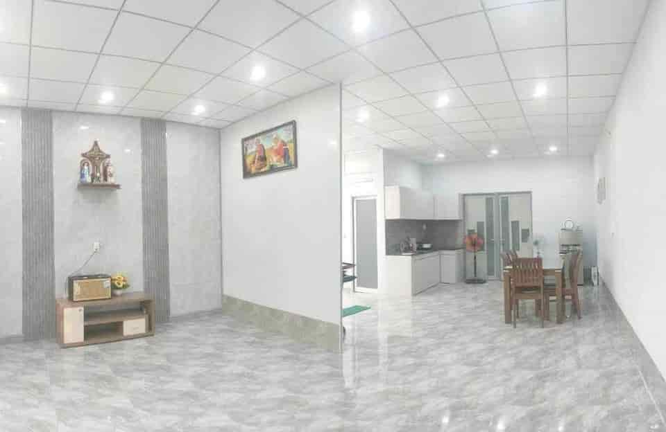 Bán nhà riêng quận 11, giá chỉ 2 tỷ cho 40m2