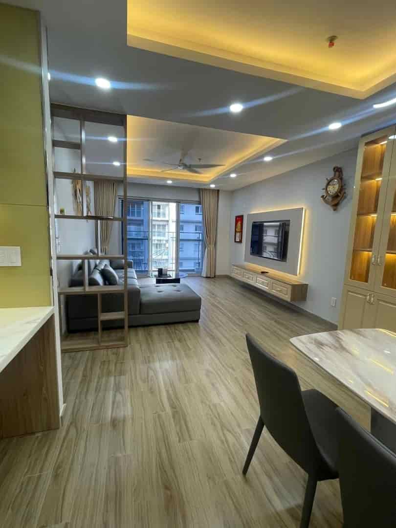 Bán nhanh căn hộ Cosmo City, quận 7, 71m2, 1 tỷ 580 triệu, shr