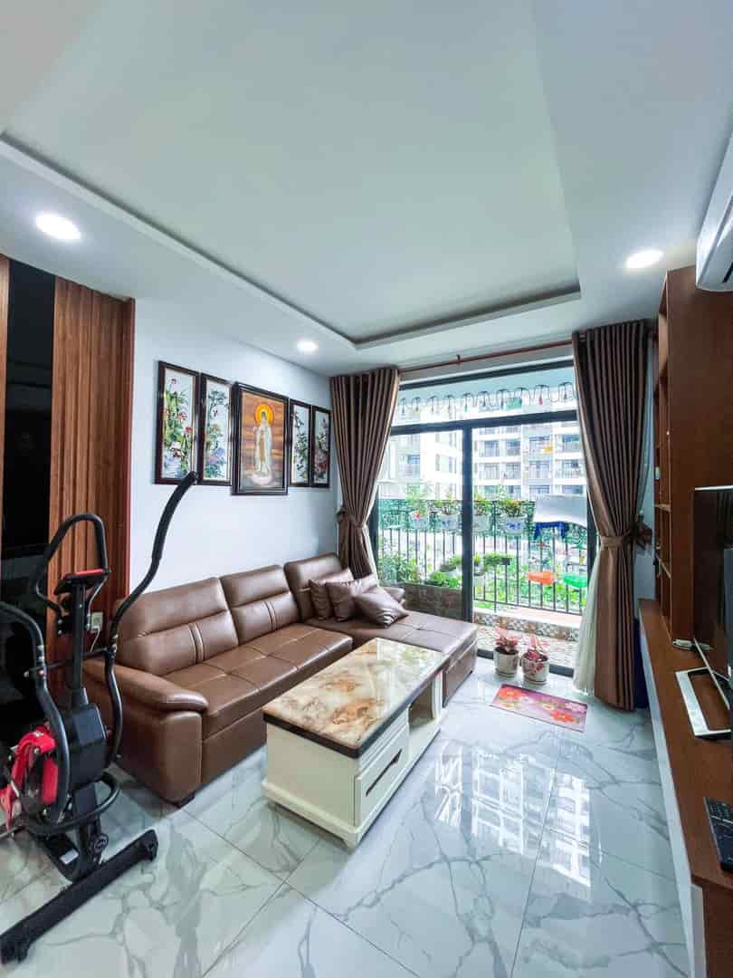 Cần bán chung cư Chánh Hưng Giai Việt view Hồ Bơi, đường Tạ Quang Bửu, p5, quận 8, 80m2, 1 tỷ 550 triệu