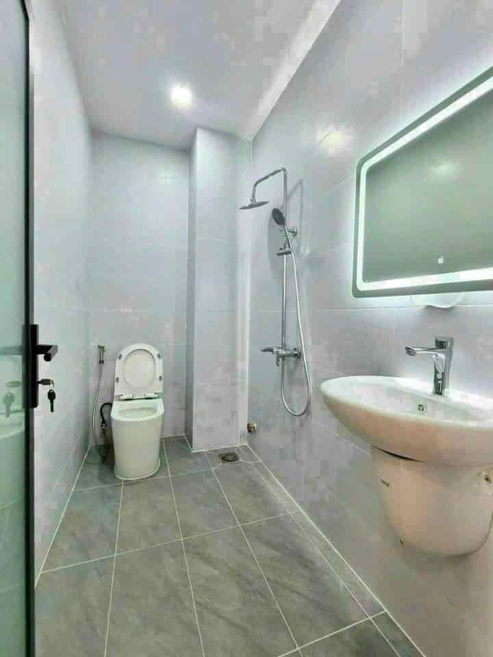 Nhà giá rẻ quận 7, Nguyễn Văn Quỳ, 1 trệt 1 lầu, 2pn, dt: 40m2 -hẻm 3 gác, gần khu Nam Long, chỉ 1 tỷ 830tr