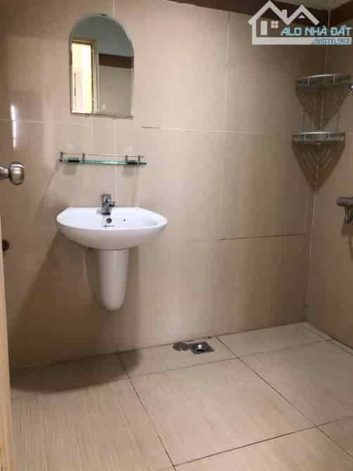 Bán căn hộ THE USEFUL APARTMENT Đường Lạc Long Quân, phường 9, HCM