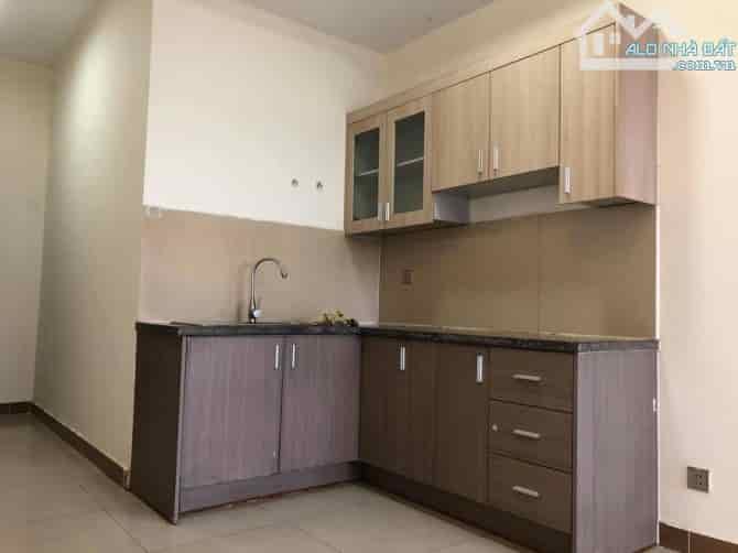 Bán căn hộ THE USEFUL APARTMENT Đường Lạc Long Quân, phường 9, HCM