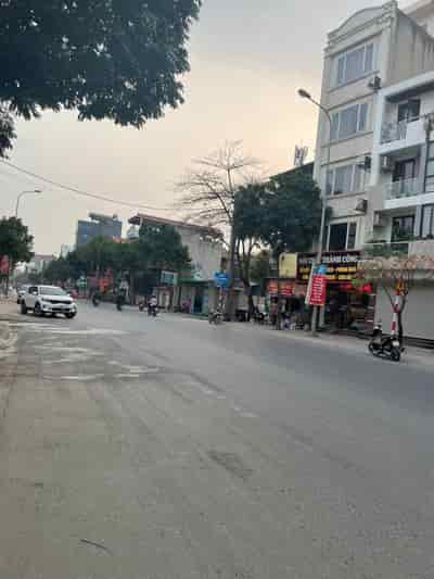 Sang nhượng MBKD, cửa hàng phố Ngô Xuân Quảng, 25m2, mtien 5m lô góc