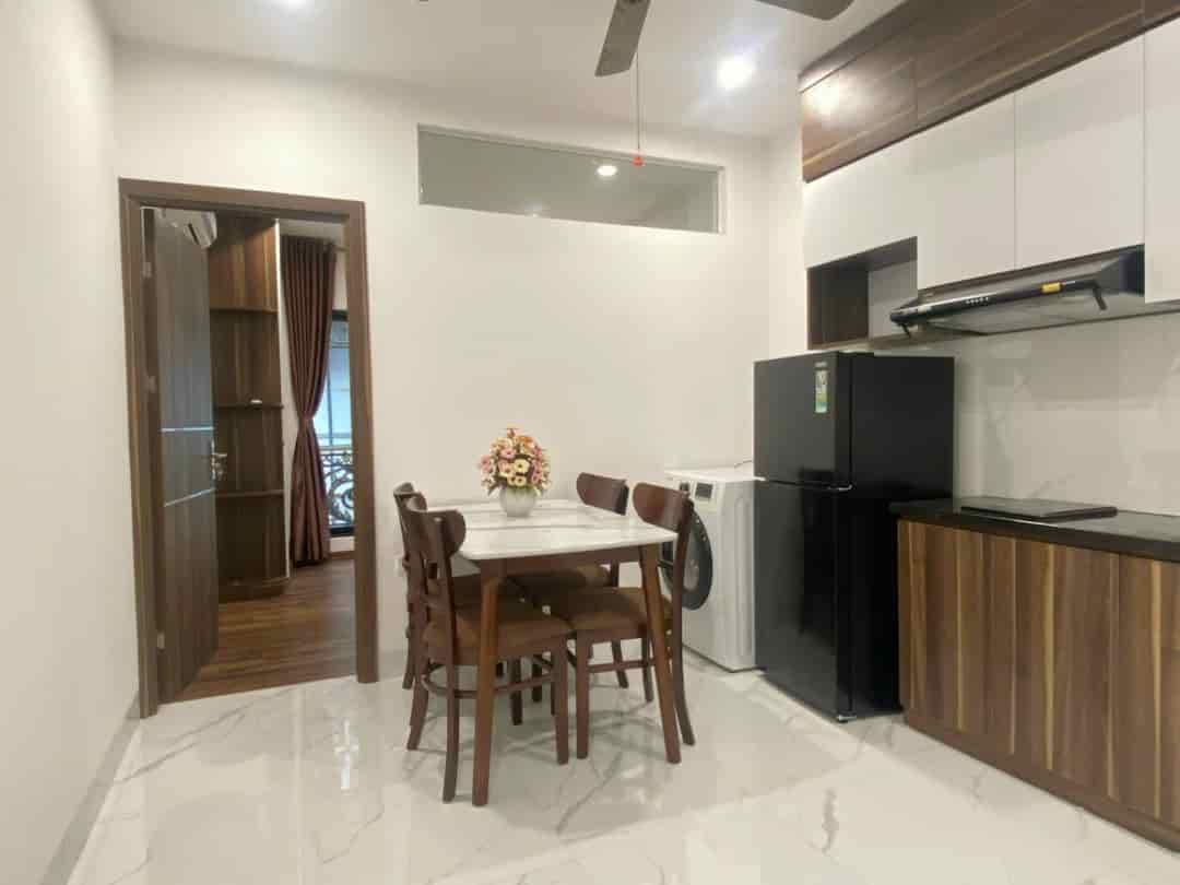 Cho thuê căn hộ ccmn 40m2, 1k1n full nội thất tại 98 Thái Hà