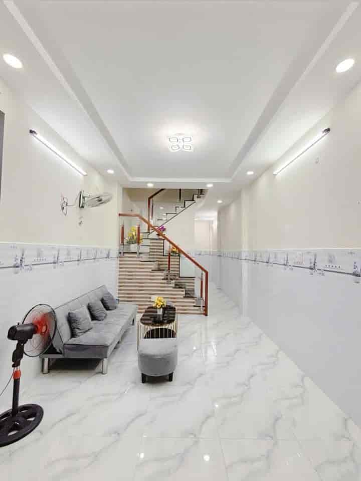 Bán nhà gấp Lê Văn Quới 40m2 Ngay ngã tư bốn xã chỉ 2ty850 , Bình Tân