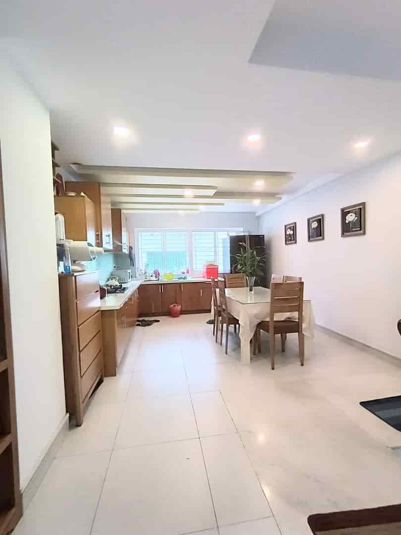 Bán nhà đường Gia Phú, phường 13, Q.5, DT 60m2, gần trường tiểu học Nguyễn Huệ, sổ hồng riêng