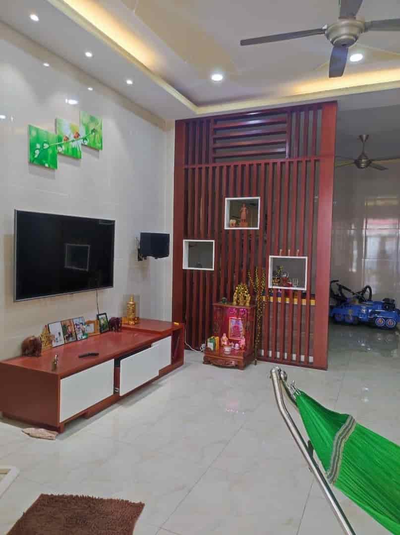 Bán nhà Tân Chánh Hiệp quận 12, 89m2, 3 tầng, hẻm xe tải, gía 3,5 tỷ