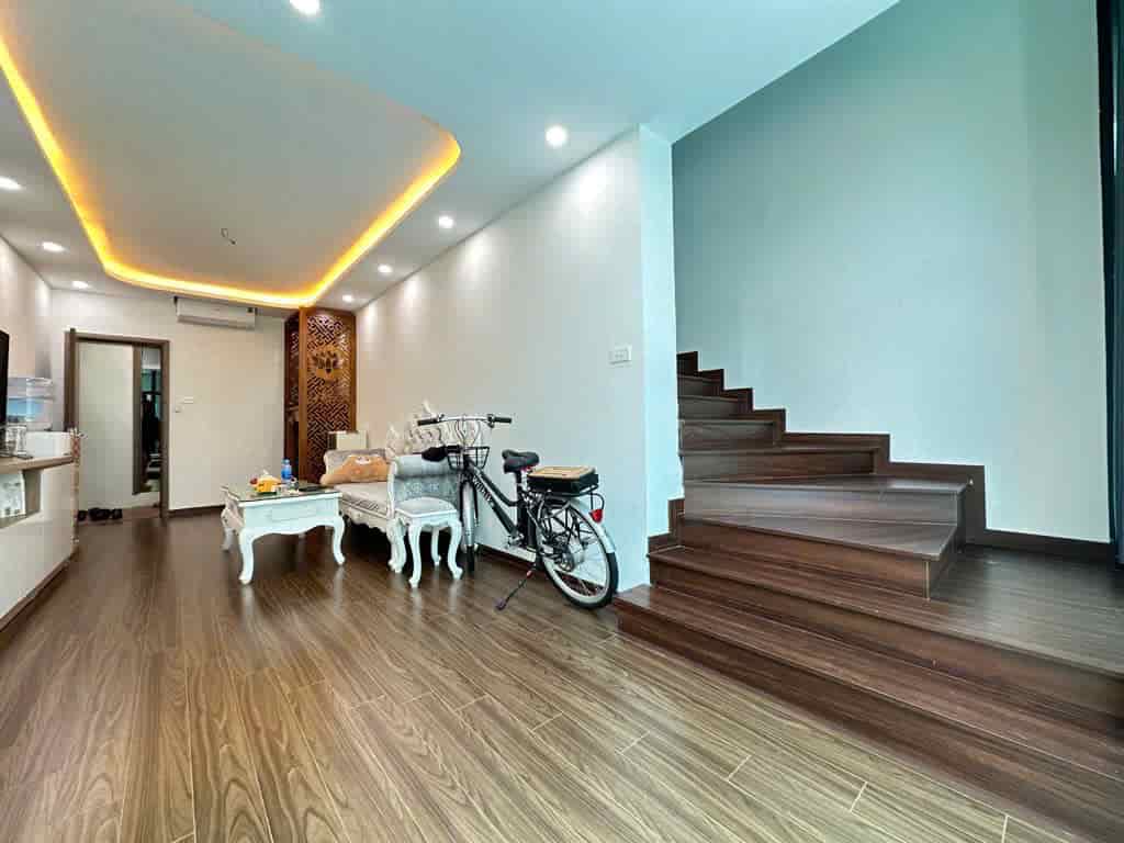 Mặt ngõ kinh doanh nhà đẹp ở ngay tt ba đình 102m2,3n,3, 6 tỷ