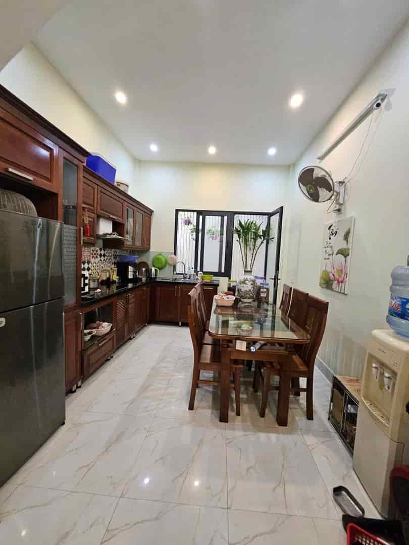 Bán Nhà Hào Nam Nhà Đẹp Ngõ Thông 2 Thoáng Dt 46m2 4 tầng mt 3.3m giá 9.2 tỷ