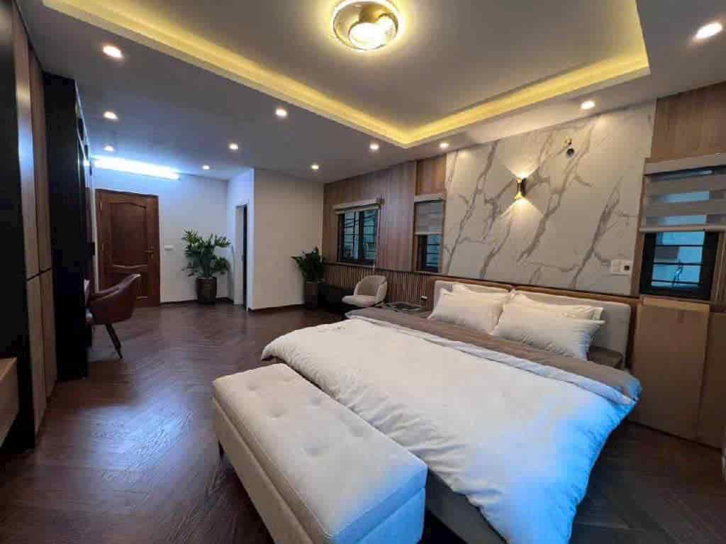 Nhà Tây Hồ 55m2, 6 tầng, mặt tiền to đẹp, lô góc, ngõ thông các ngã