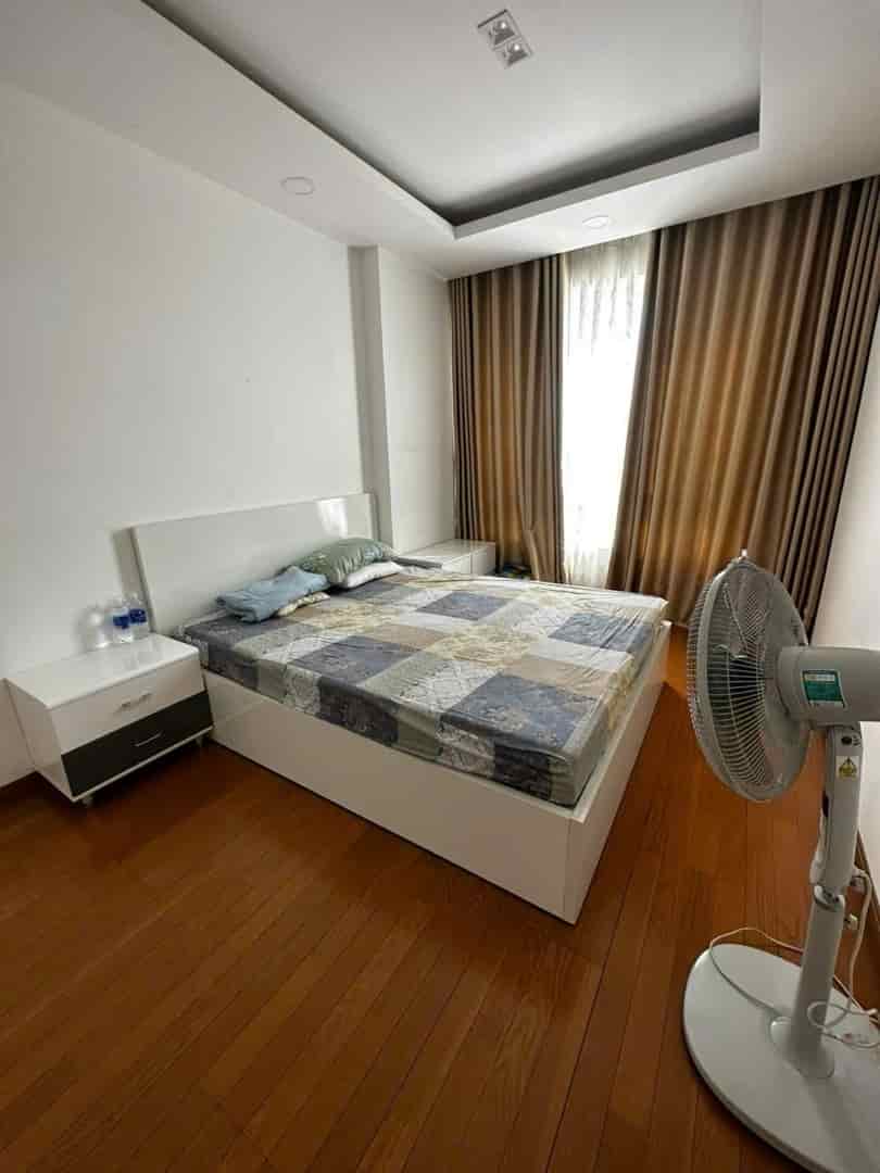 Bán căn hộ SkyCenter Quận Tân Bình, 2pn2wc, 75m2, full nội thất, shr