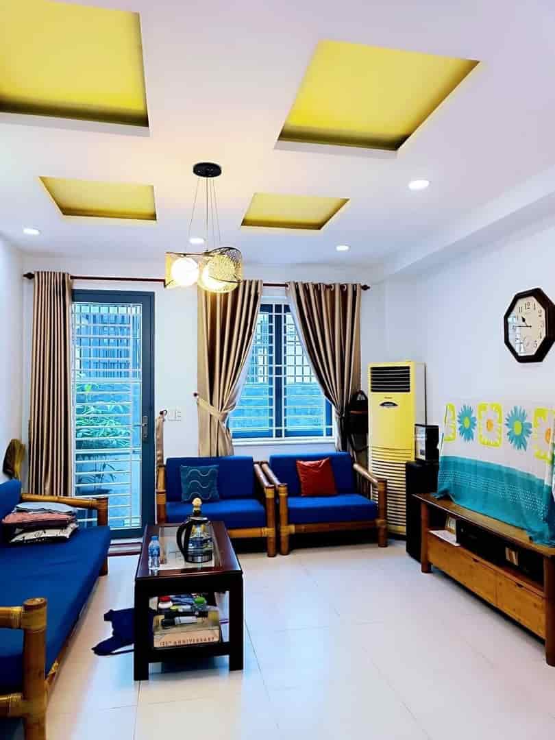 Bán nhà Lê Hồng Phong, quận 10, 70m2, 1tỷ500 triệu, SHR bao sang sổ, HXH