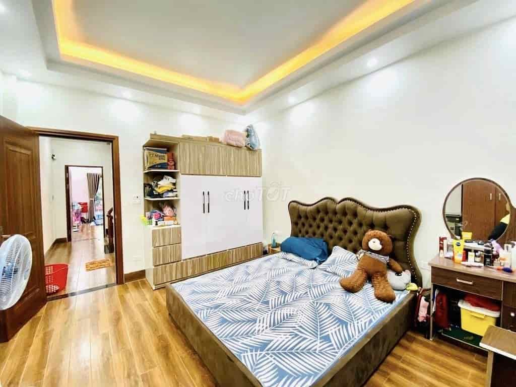 Bán nhà 1 trệt 1 lầu, DT 56m2, Đ.Cao Đạt, giá 1tỷ, shr