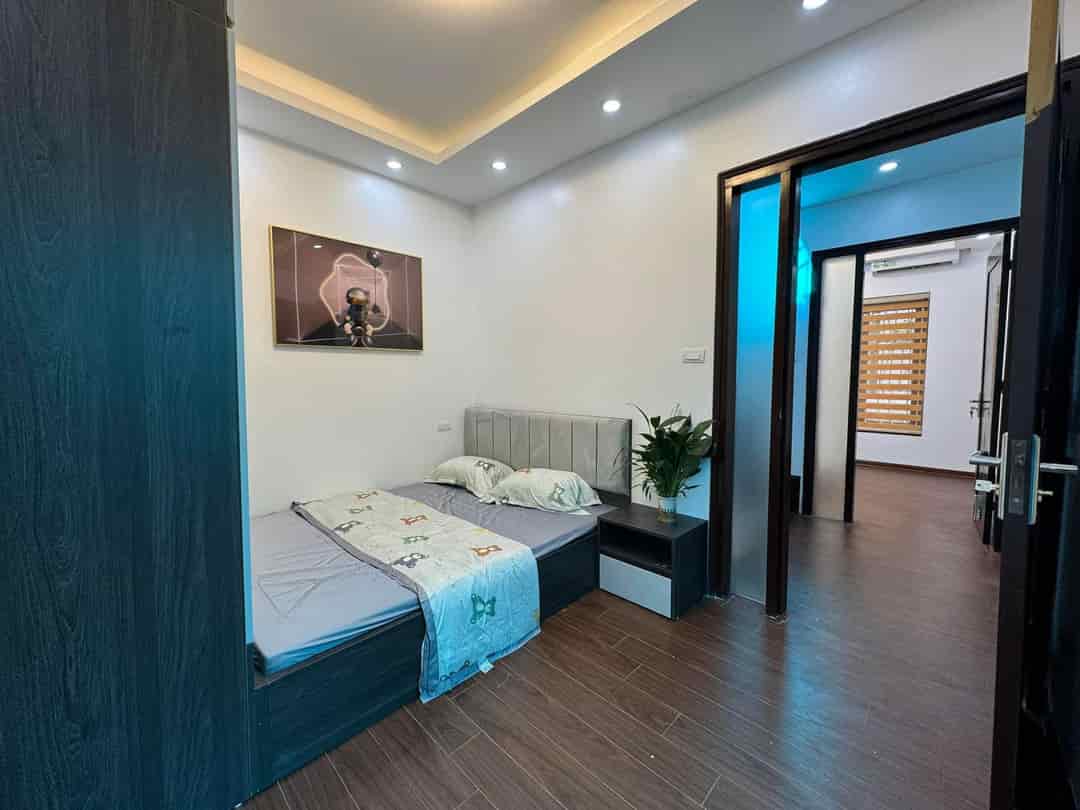 Nhà MT Kinh doanh Nguyễn Tư Nghiêm, 92m2, 4 tầng , 4x23m, nhà đẹp 5PN , đẹp kiên cố