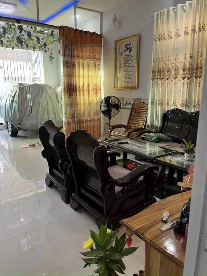 Bán nhà Q2, gần Lakeview, Nguyễn Duy Trinh, MB kinh doanh 120m2, 6PN, vuông A4, PL chuẩn