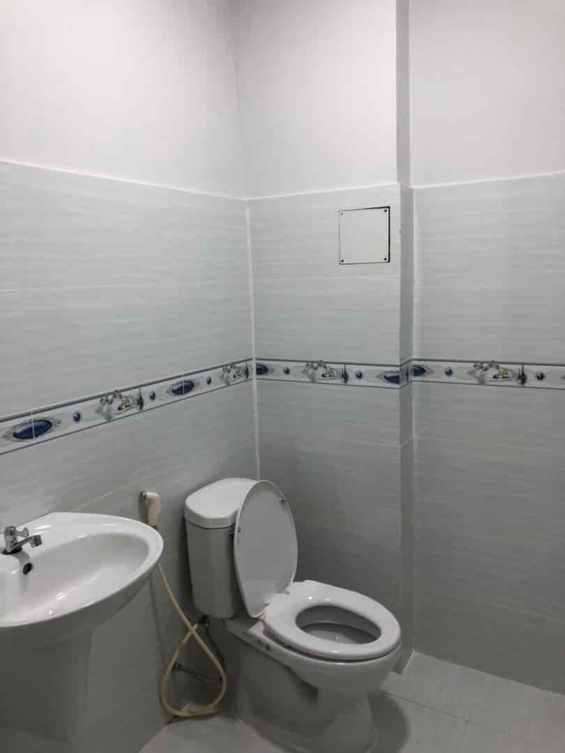 Bán nhà đường Nguyễn Khoái, phường 6, quận 4, SHR, 42m2, 3PN, 1 tỷ 440