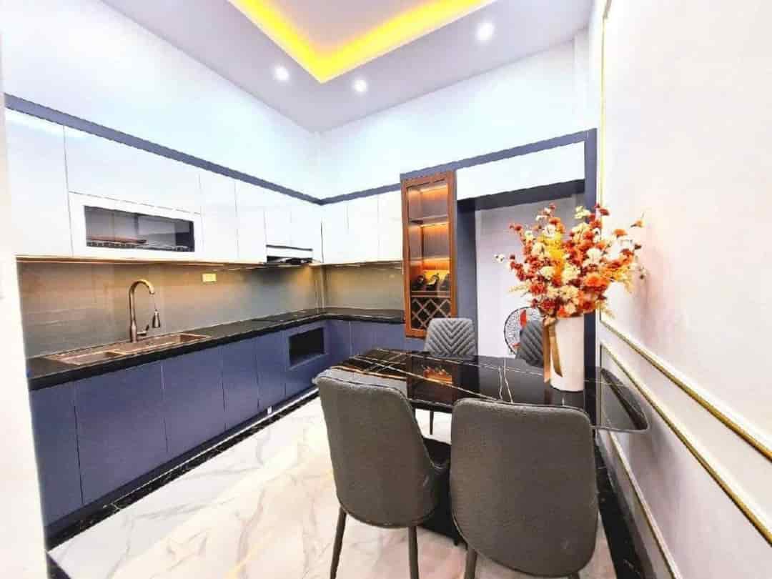 Nhà đẹp Vũ Tông Phan, Thanh Xuân, 32m2, 4 tầng, 3 ngủ, Ô tô cách 10m, hơn 5 tỷ