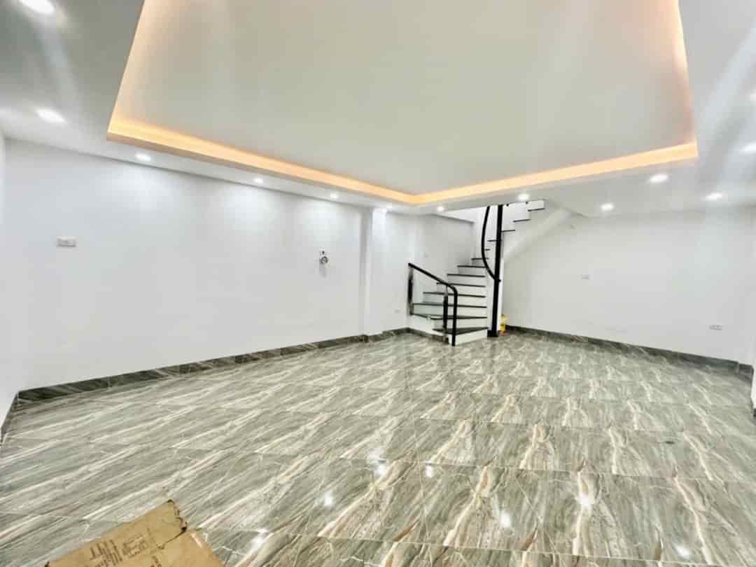 Bán nhà Khương Đình, Thanh Xuân, dt 40m2, 5T, mt 4m, giá 7 tỷ, lô góc