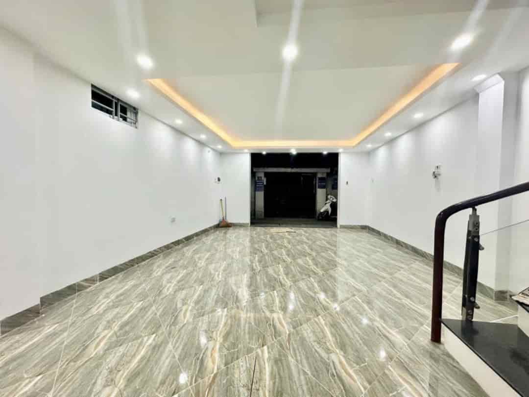 Bán nhà Khương Đình, Thanh Xuân, dt 40m2, 5T, mt 4m, giá 7 tỷ, lô góc