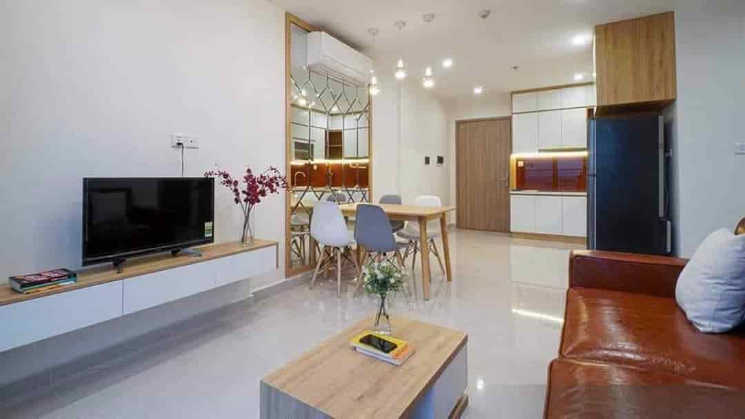 Cần bán căn hộ Căn hộ Vinhomes Central Park hướng Đông Bắc, diện tích 62.7m², 2PN 2WC.