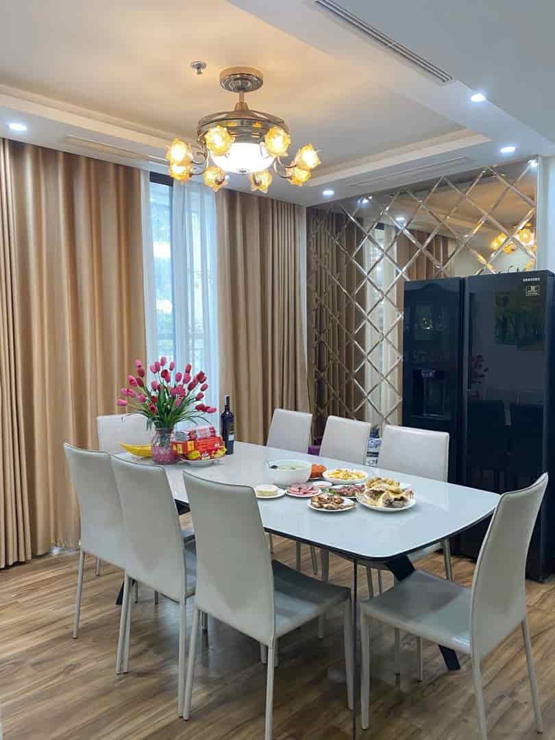 Bán chung cư Vinhomes West Point, full nội thất đẹp, xịn, DT 70m2, giá 6.6 tỷ