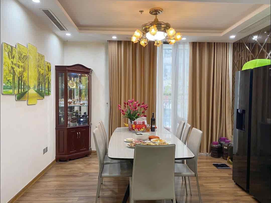 Bán chung cư Vinhomes West Point, full nội thất đẹp, xịn, DT 70m2, giá 6.6 tỷ