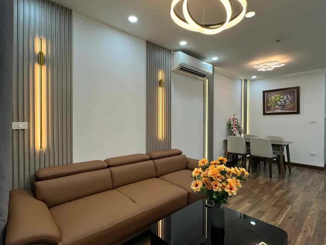 Bán chung cư GoldMark Hồ Tùng Mậu, sổ đỏ, 80m2, giá 5.2 tỷ, full nội thất, đẹp, xịn