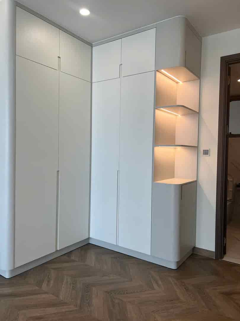 Cho thuê căn hộ cao cấp Midtown M8 The Peak 126m 3 Phòng ngủ NTĐĐ hướng Đông Nam