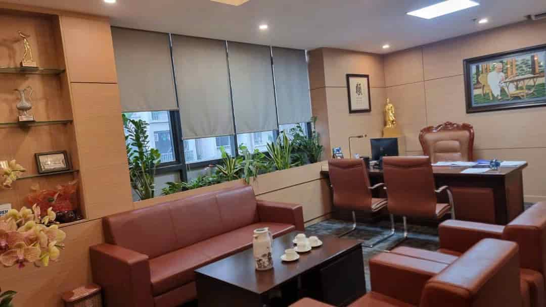 Hàng khủng giá siêu rẻ VOV Mễ Trì, văn phòng cho thuê full nội thất 200m2