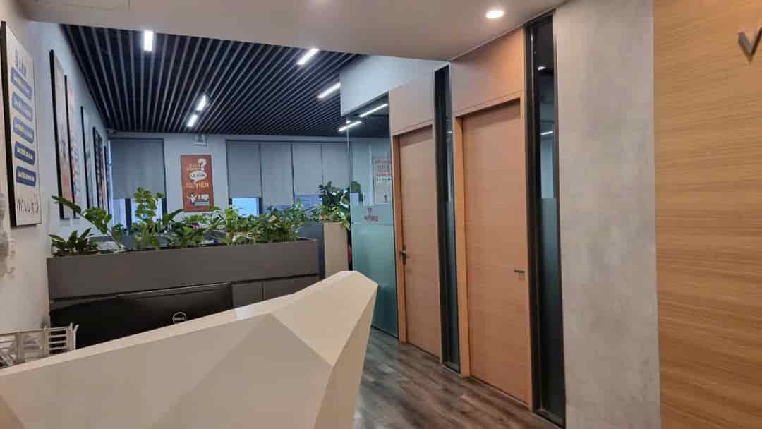 Hàng khủng giá siêu rẻ VOV Mễ Trì, văn phòng cho thuê full nội thất 200m2