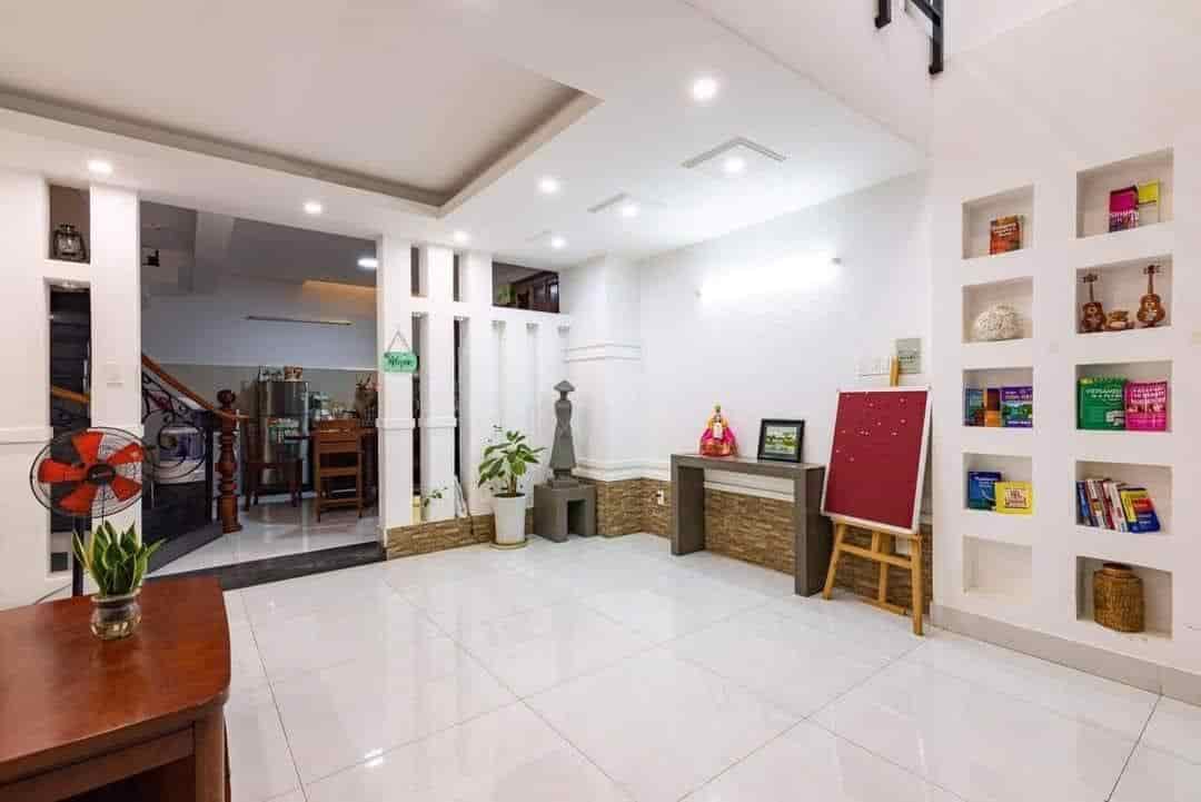 Cần bán nhà Q8 giá 1tỷ450 diện tích 52m2