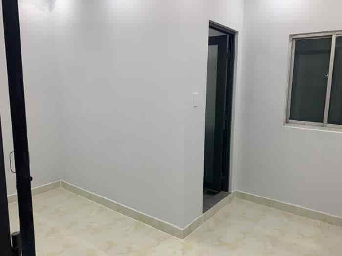 Nhà 3 tầng 60m2, 4x15m đường xe hơi thông 90 Dương Cát Lợi Thị trấn Nhà Bè, 5.7 tỷ