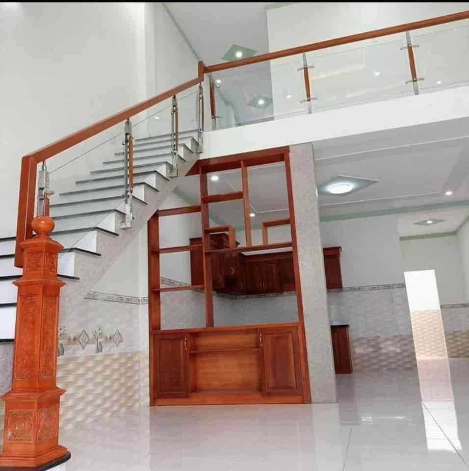 Bán nhà đường Nguyễn Văn Quá, phường Đông Hưng Thuận, quận 12, 64m2, 1 tỷ 950 triệu, SHR