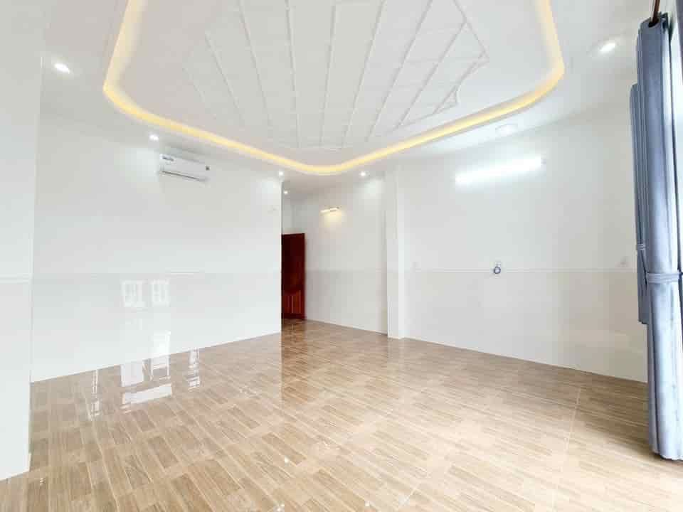 Bán nhà đường Trần Quốc Toản, Phường 7, Quận 3, Hồ Chí Minh, 60m2, 1 tỷ 560 triệu, SHR