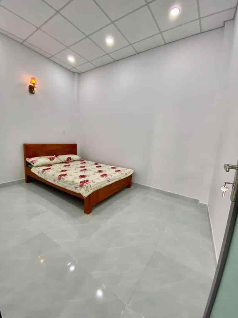 Bán nhà đường Nguyễn Biểu, phường 1, quận 5, Hồ Chí Minh, 40m2/ 1 tỷ 300 triệu, SHR