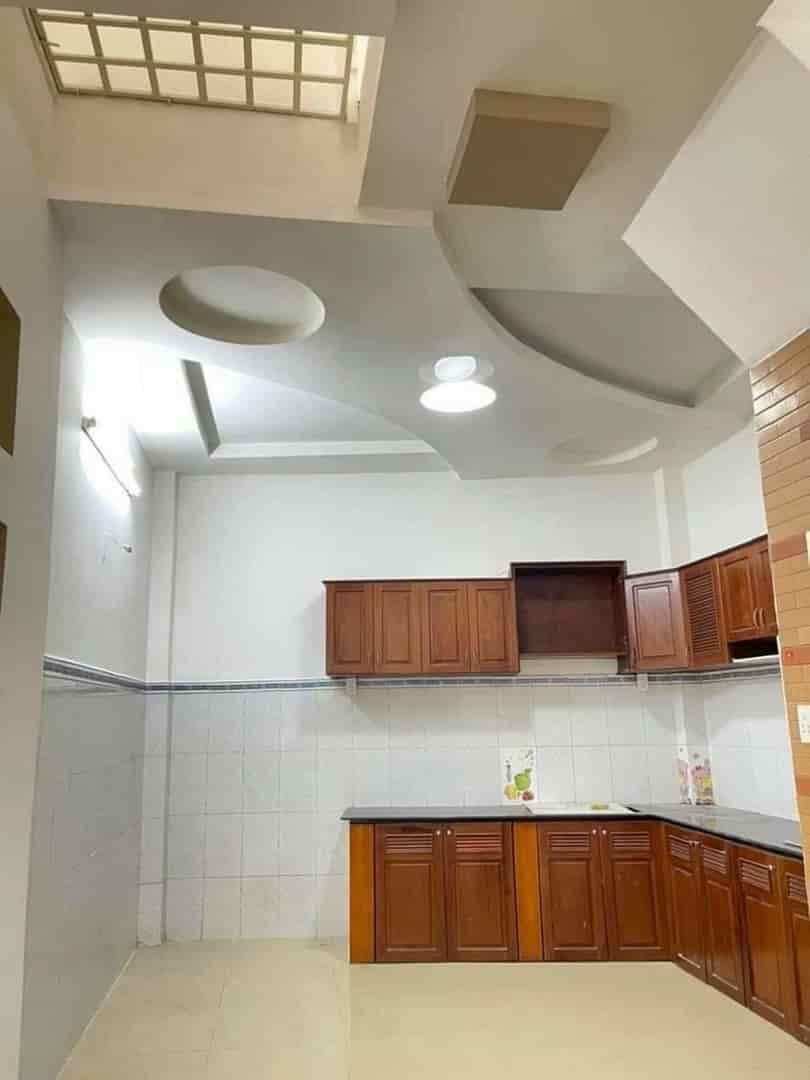 Bán nhà đường Phùng Hưng, phường 14, quận 5, Hồ Chí Minh, 48m2/ 1 tỷ 350 triệu, SHR,