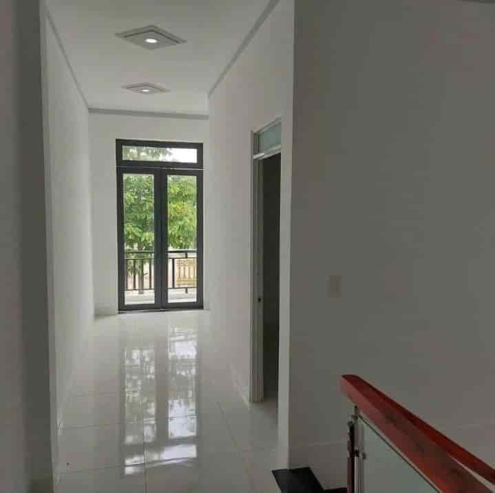 Bán nhà đường Nguyễn Chí Thanh, phường 9, quận 5, Hồ Chí Minh, 65m2/ 1 tỷ 600 triệu, SHR