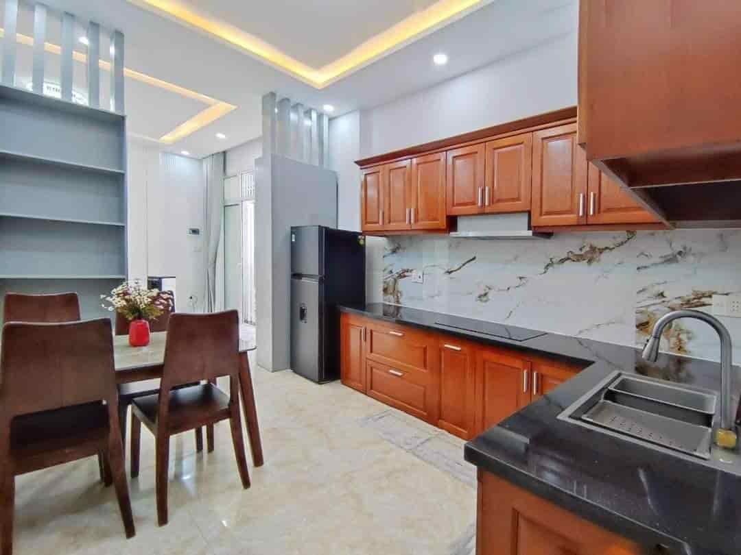 Ông Ích Khiêm Hải Châu, oto đỗ ngay cửa, diện tích gần 50m2 giá chỉ 4.48 tỷ