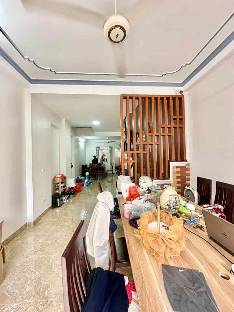 Bán nhà phố Xốm, Hà Đông, DT 50m2, 2 thoáng trước sau, dân trí cao, ô chờ thang máy