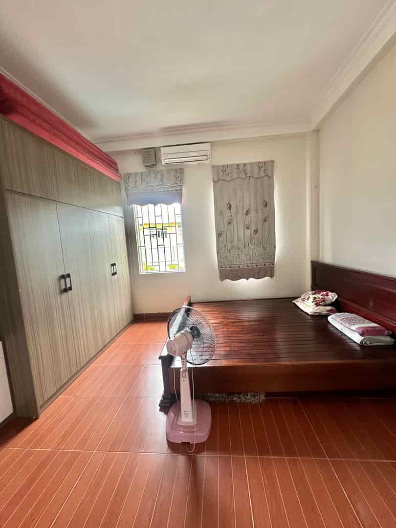 Bán nhà phố Xốm, Hà Đông, DT 50m2, 2 thoáng trước sau, dân trí cao, ô chờ thang máy