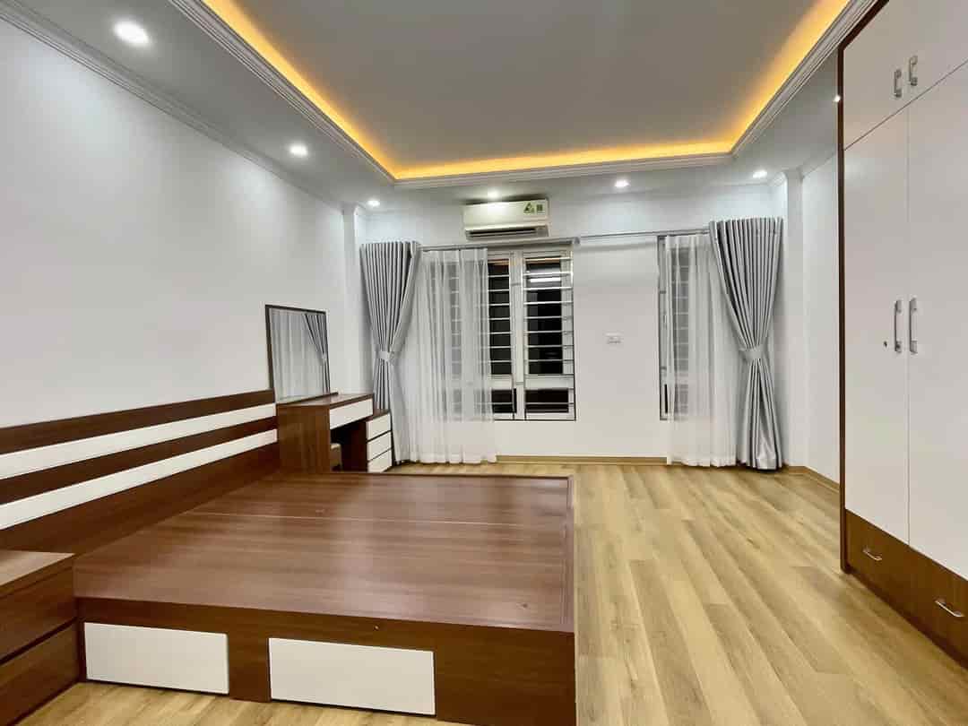 6 tầng nhà đẹp, phố Bùi Xương Trạch 30m2, chỉ 8.3 tỷ, ngõ thông kinh doanh.