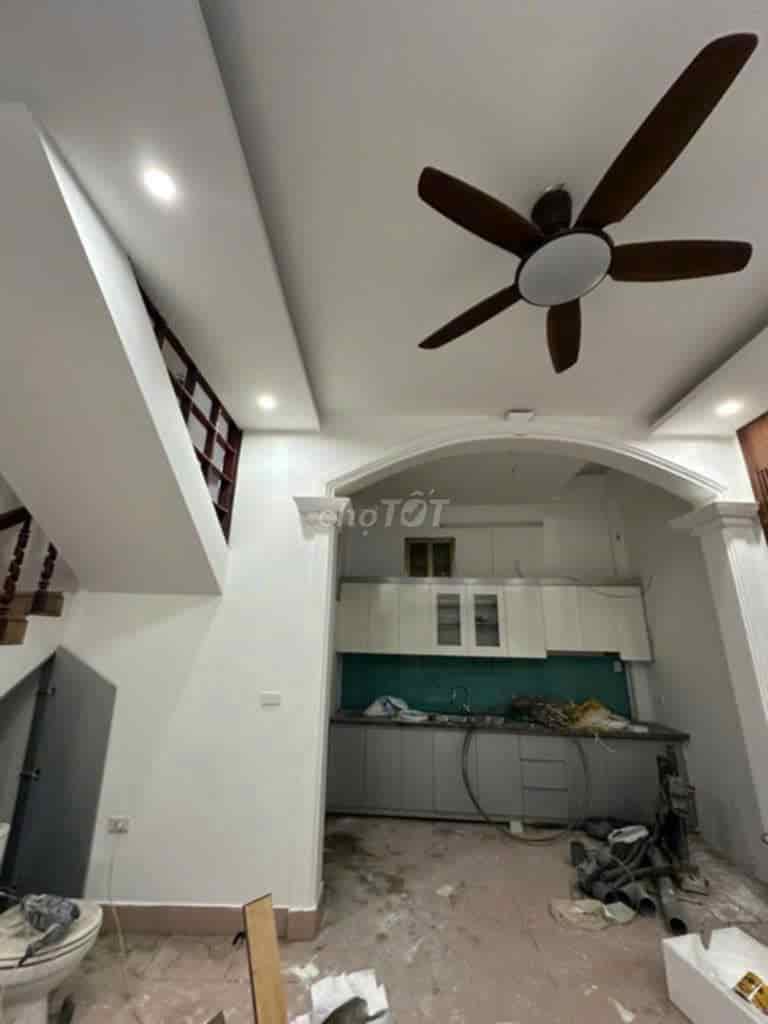 Đê La Thành/32m2, 5,4 tỷ nhà đẹp khu vực Ba Đình, vài bước ra phố, nhà đẹp chủ tự xây,